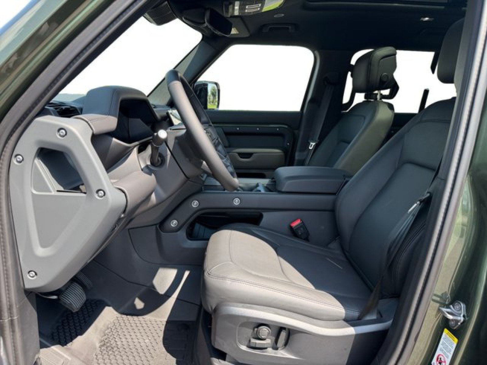 New 2026 Land Rover Defender 110 X-Dynamic SE AWD/4WD image 10