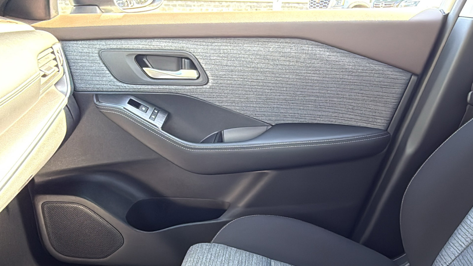 Certified 2023 Nissan Rogue SV AWD/4WD image 18