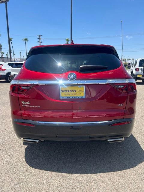 Used 2023 Buick Enclave Essence w/ Experience Buick Package FWD image 4