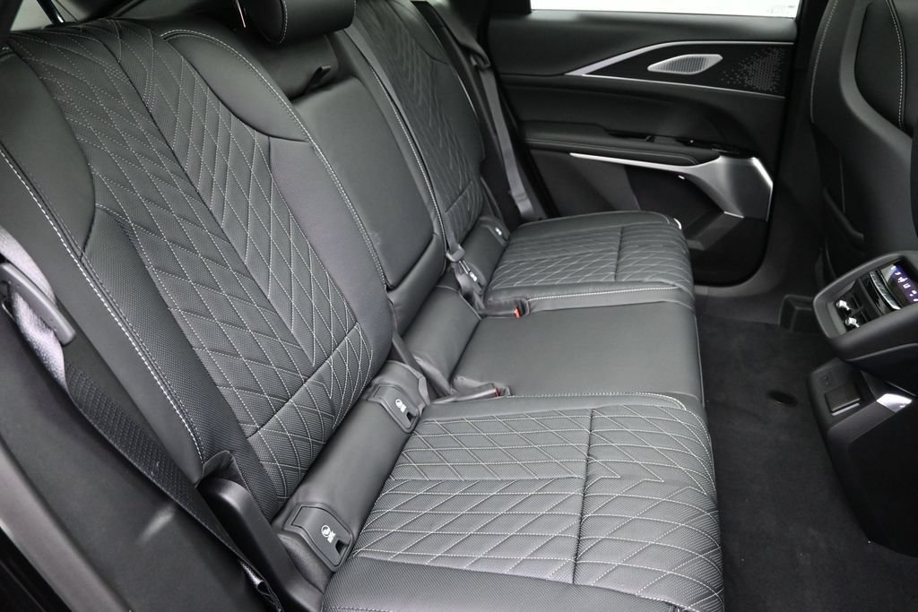 New 2027 Cadillac Lyriq Signature Sport w/ Nappa Leather Package AWD/4WD image 31