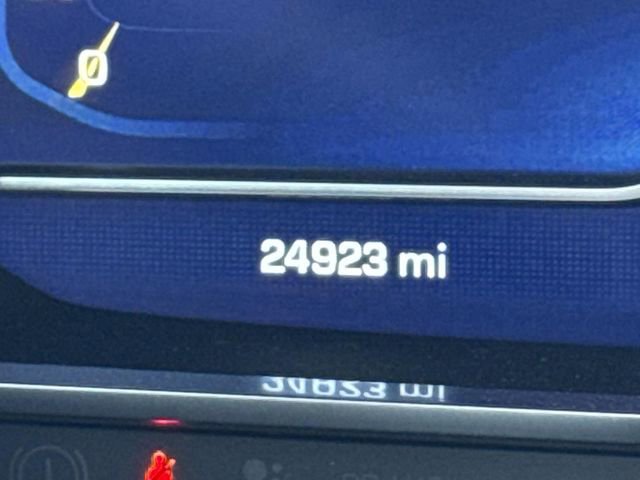 Used 2023 Chevrolet Suburban High Country image 28
