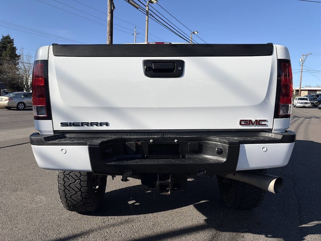 Used 2014 GMC Sierra 2500 Denali w/ Suspension Package, Off-Road image 6