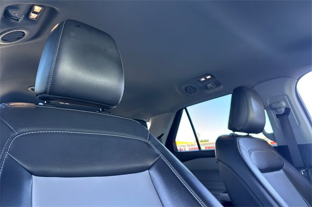 Used 2022 Ford Explorer XLT w/ Equipment Group 202A image 21