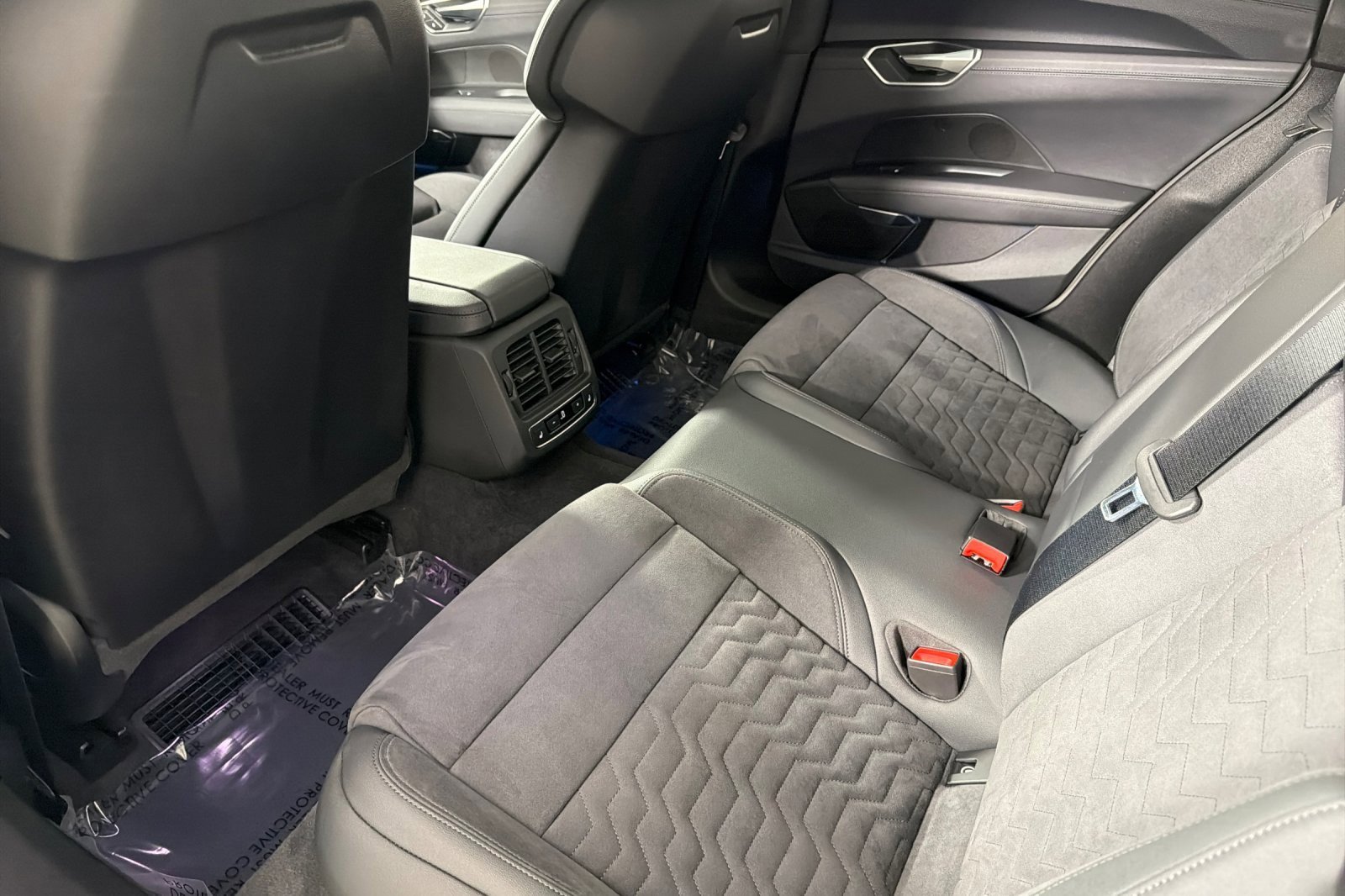 Used 2024 Audi e-tron GT Prestige w/ Prestige Package image 11