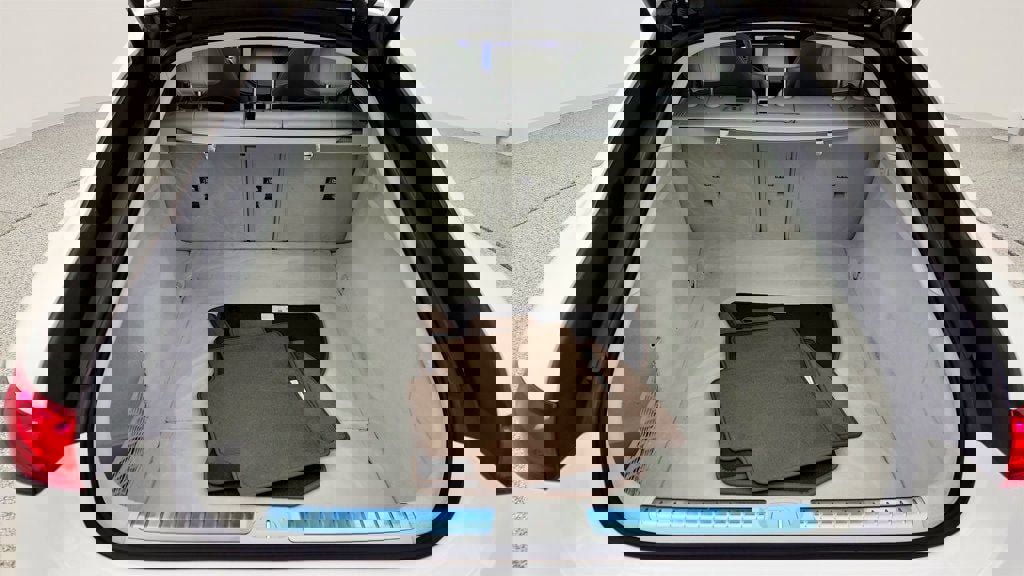 Used 2023 Mercedes-Benz EQS 580 4MATIC Sedan w/ Exclusive Trim Package image 22