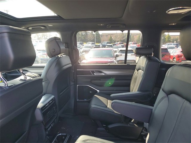 New 2026 Jeep Grand Wagoneer Limited image 11