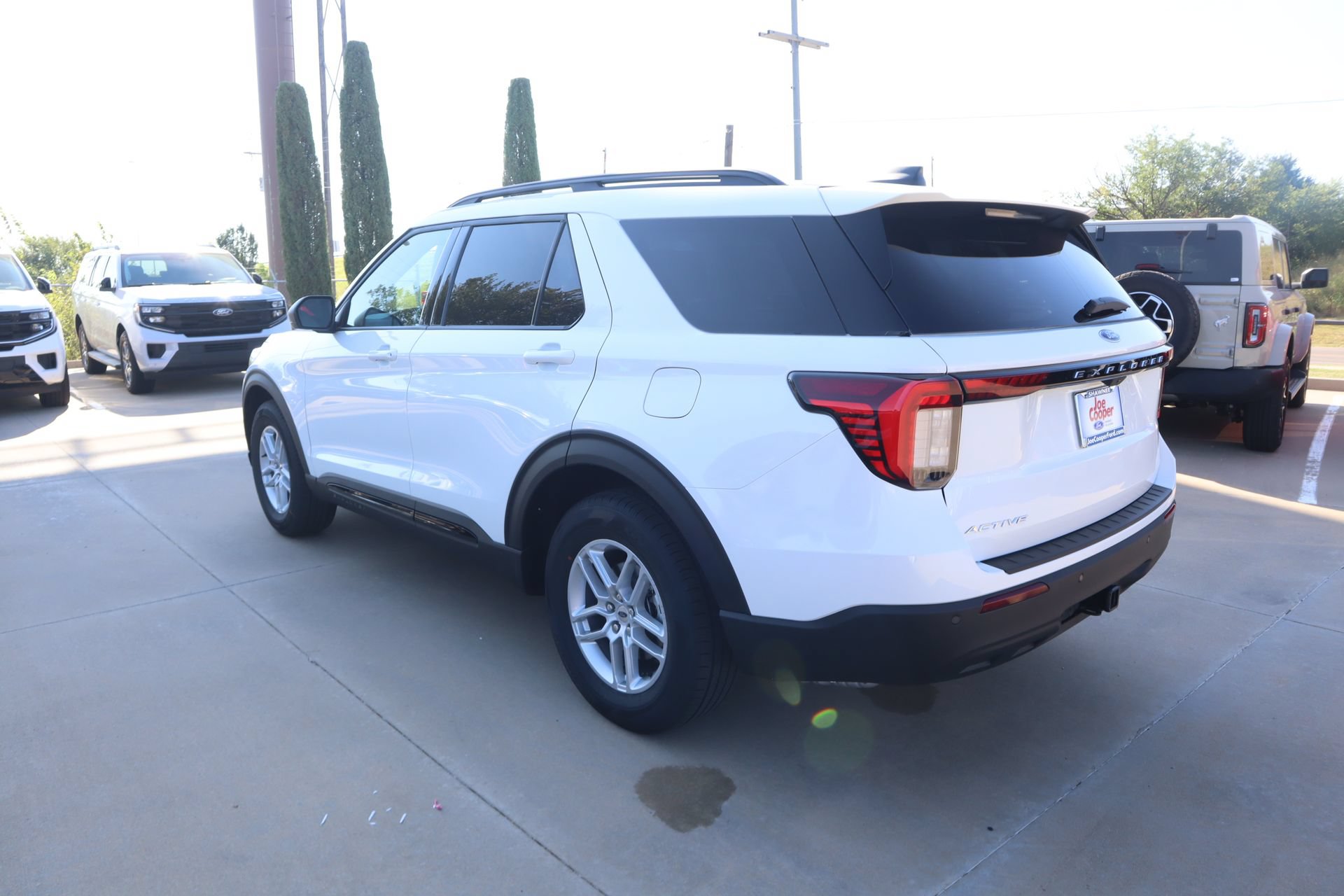 New 2026 Ford Explorer Active RWD image 24