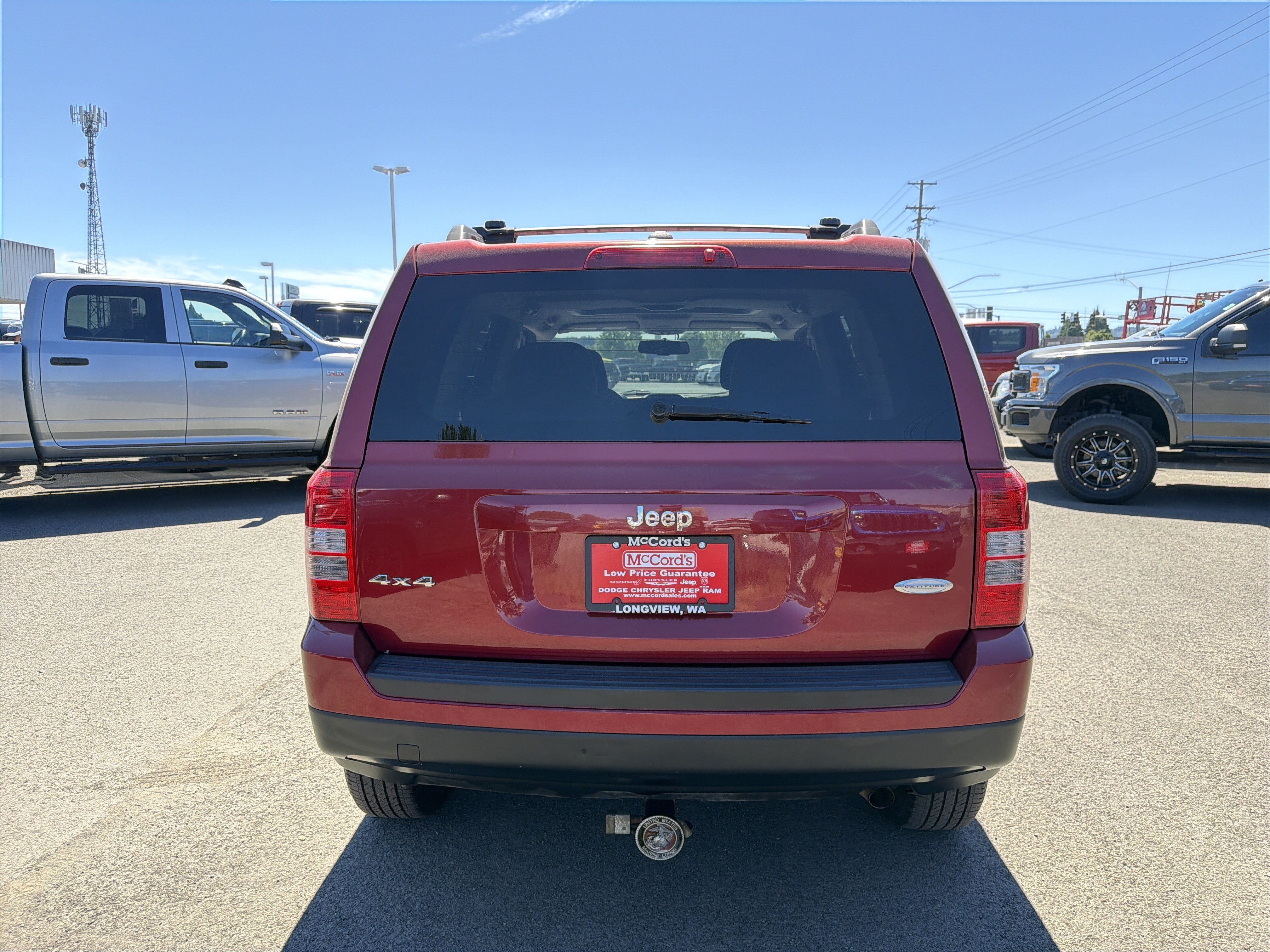 Used 2012 Jeep Patriot Latitude w/ Sun/Sound Group AWD/4WD image 4