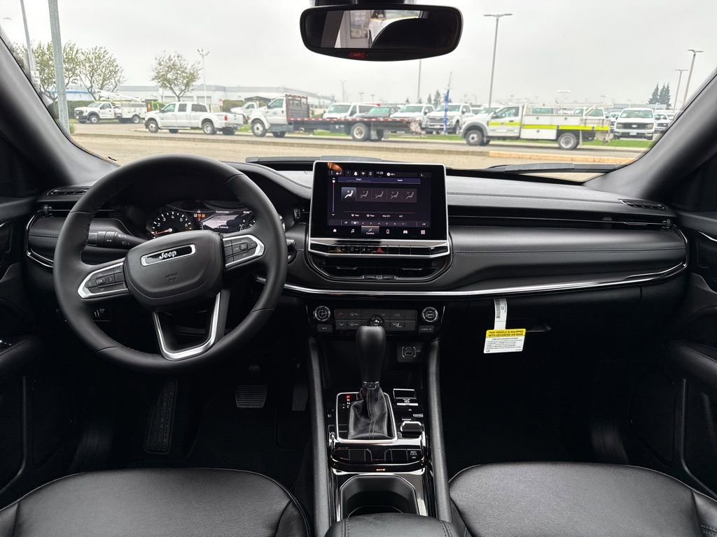 New 2026 Jeep Compass Latitude AWD/4WD image 24