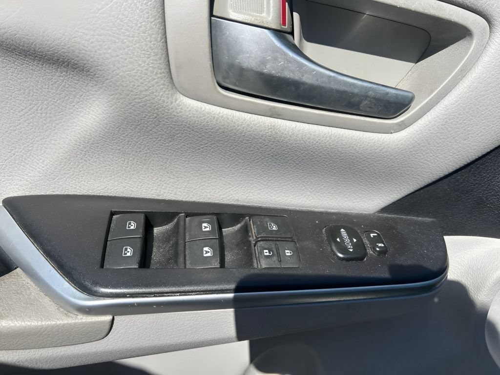 Used 2017 Toyota Camry LE w/ Protection Package (Q2) FWD image 17