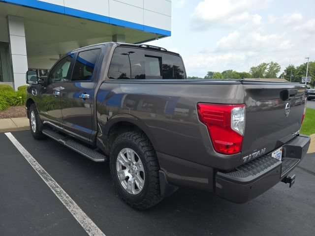 Used 2017 Nissan Titan SV AWD/4WD image 4