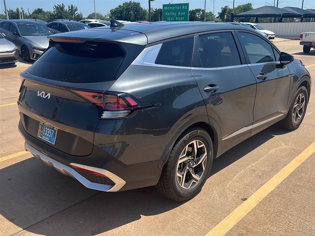 Used 2023 Kia Sportage LX FWD image 6