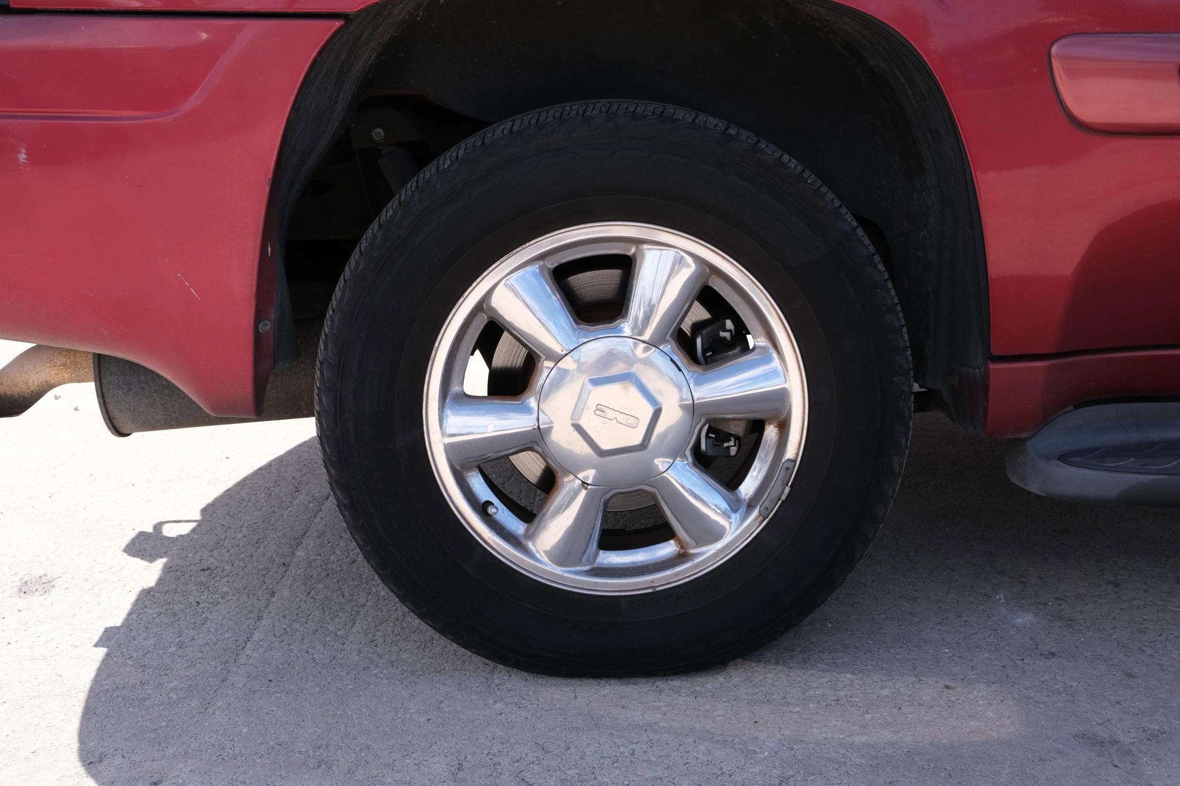 Used 2003 GMC Envoy SLT image 16