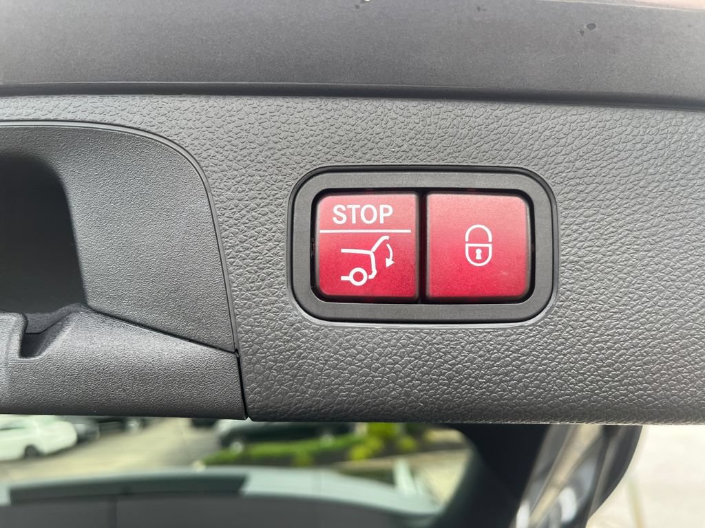 Used 2022 Mercedes-Benz GLC 300 4MATIC image 21