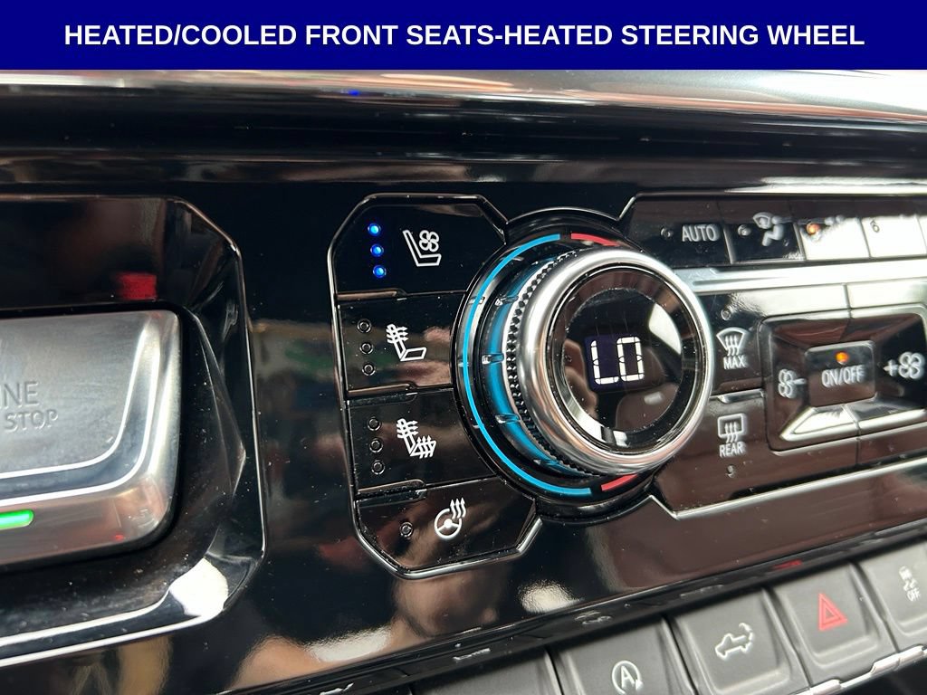 Used 2025 GMC Sierra 1500 Denali Ultimate AWD/4WD image 7
