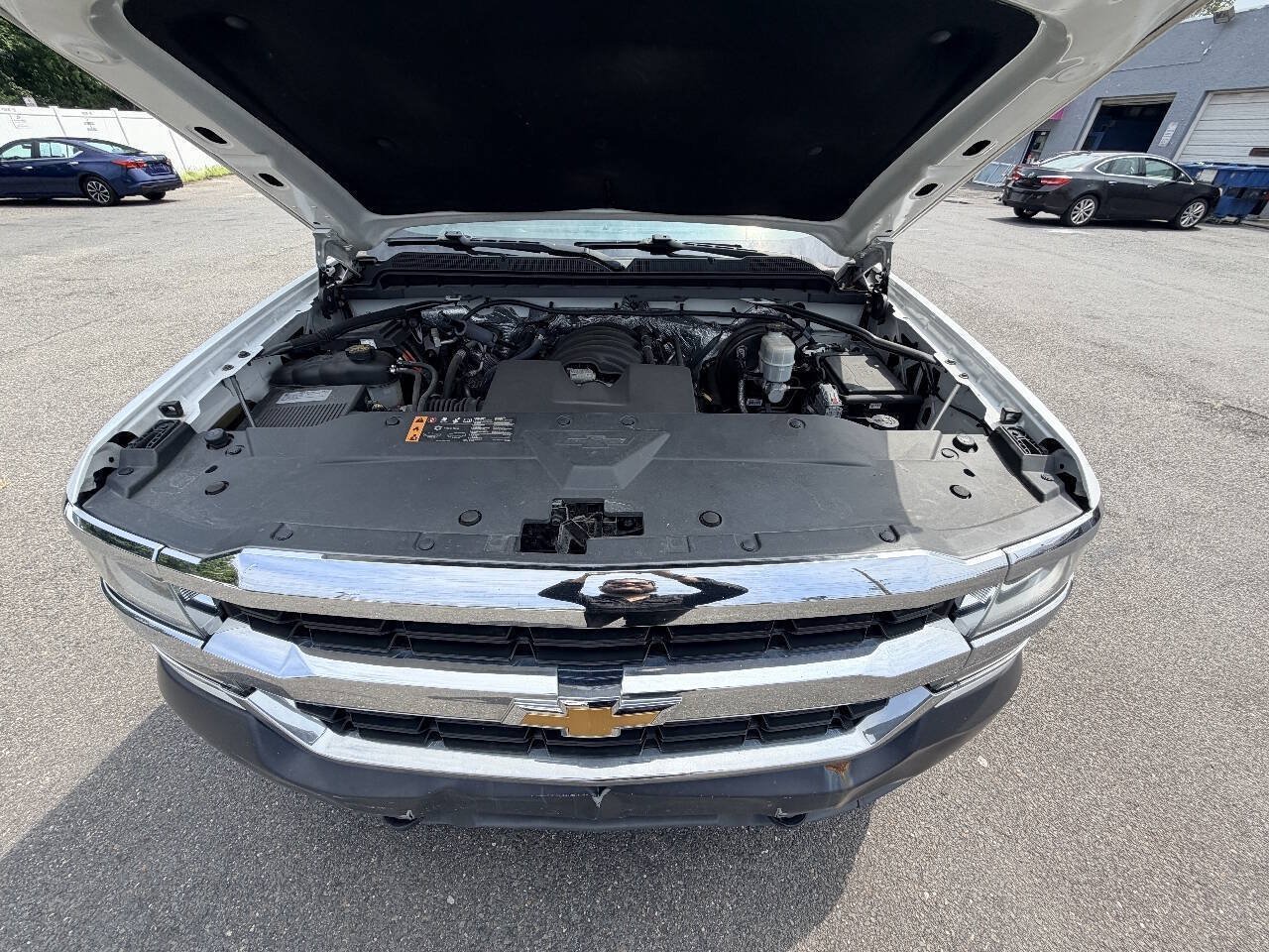Used 2017 Chevrolet Silverado 1500 W/T w/ Trailering Package AWD/4WD image 4