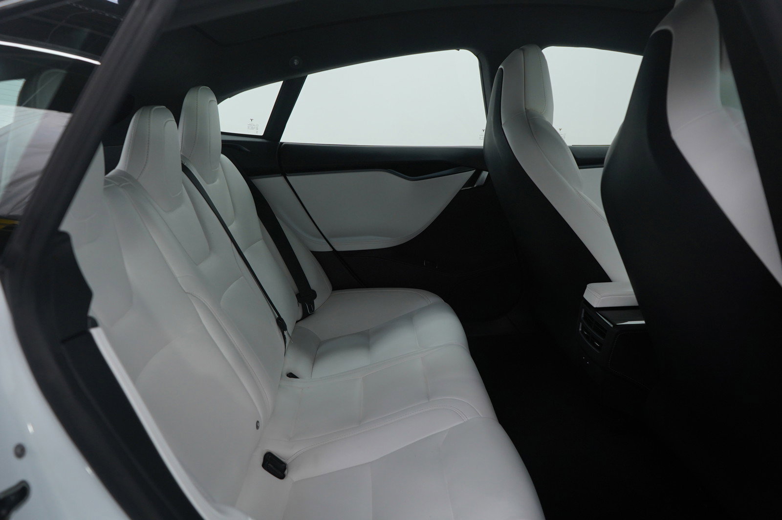 Used 2018 Tesla Model S AWD image 13