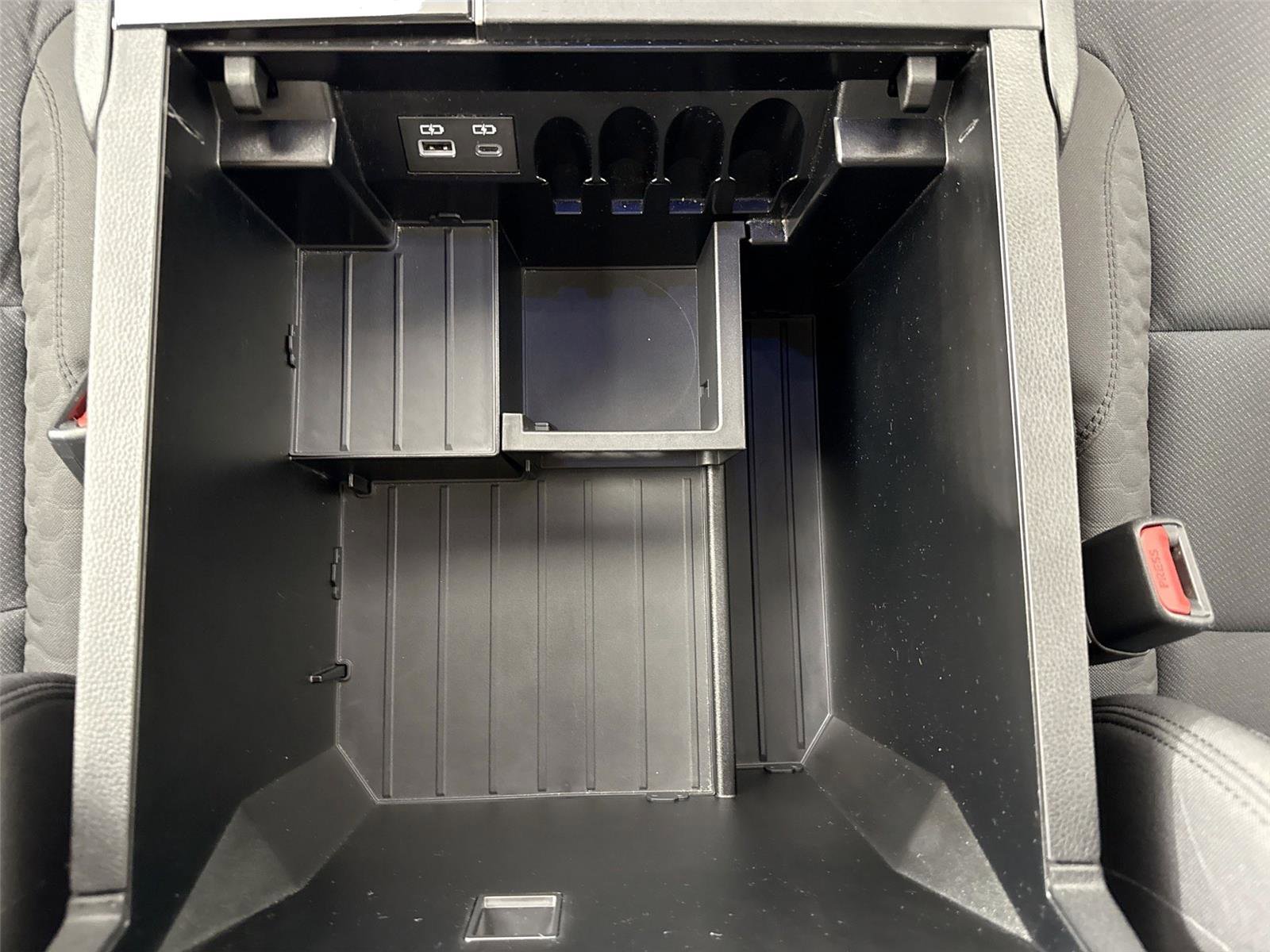 Used 2022 Toyota Tundra SR5 image 32