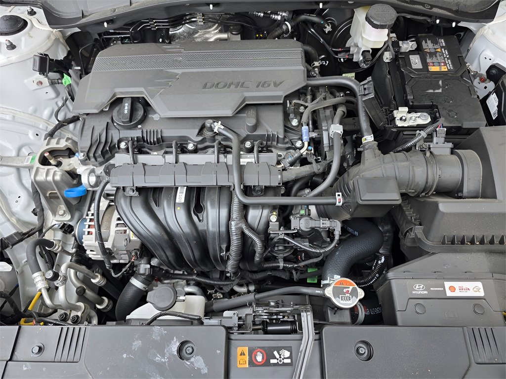 Certified 2025 Hyundai Kona SEL image 10