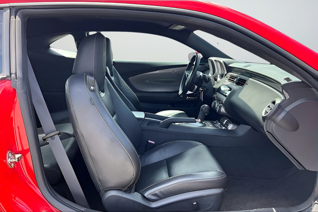 Used 2010 Chevrolet Camaro SS w/ RS Package RWD image 26