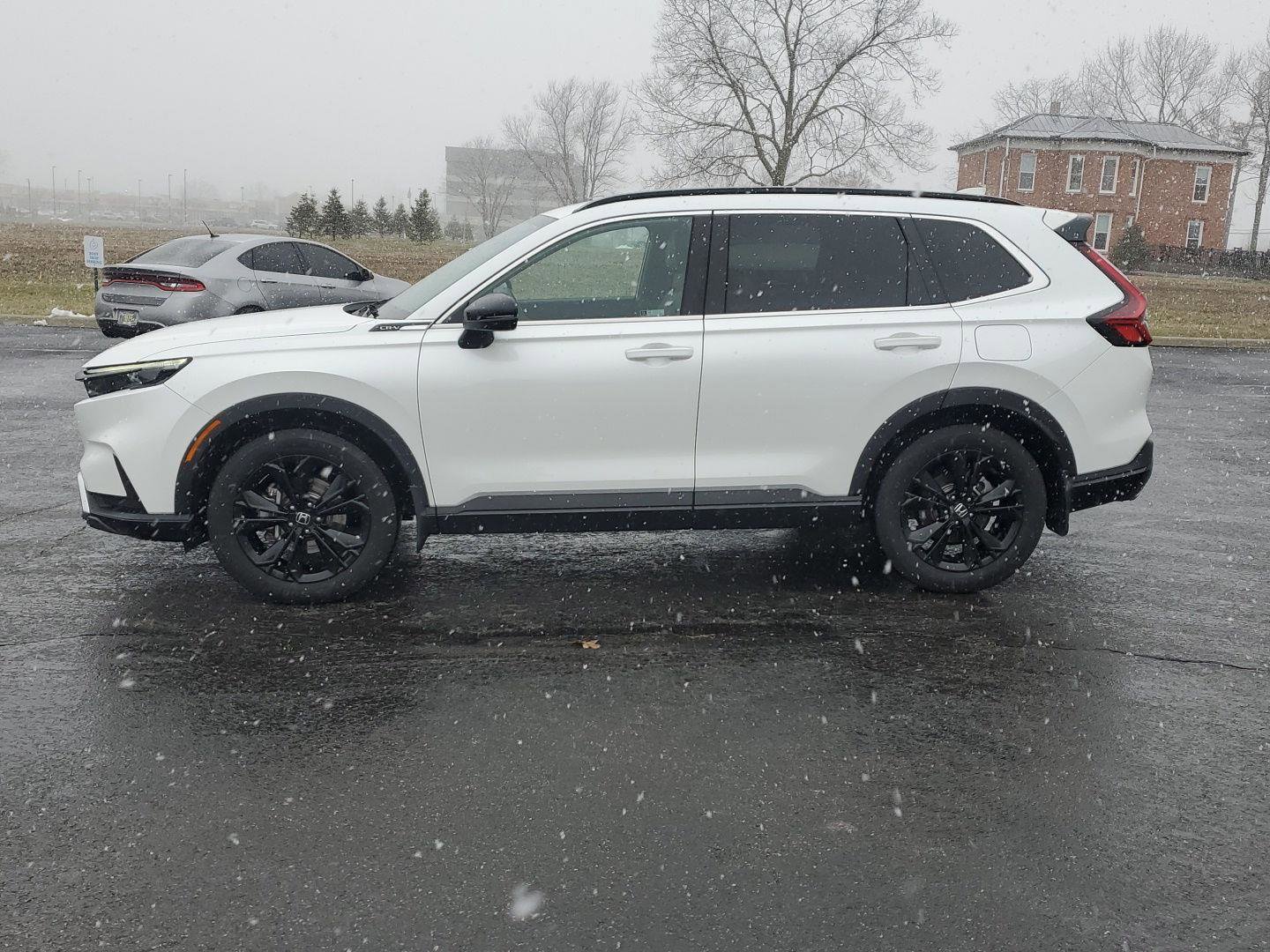 Used 2023 Honda CR-V Sport Touring image 4