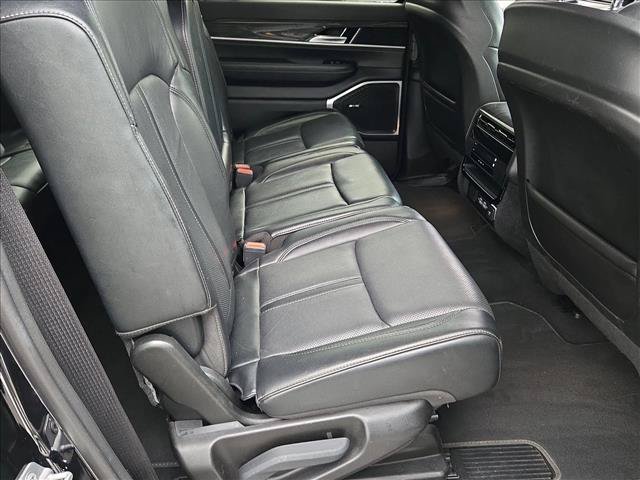 Used 2022 Jeep Wagoneer Series II RWD image 20