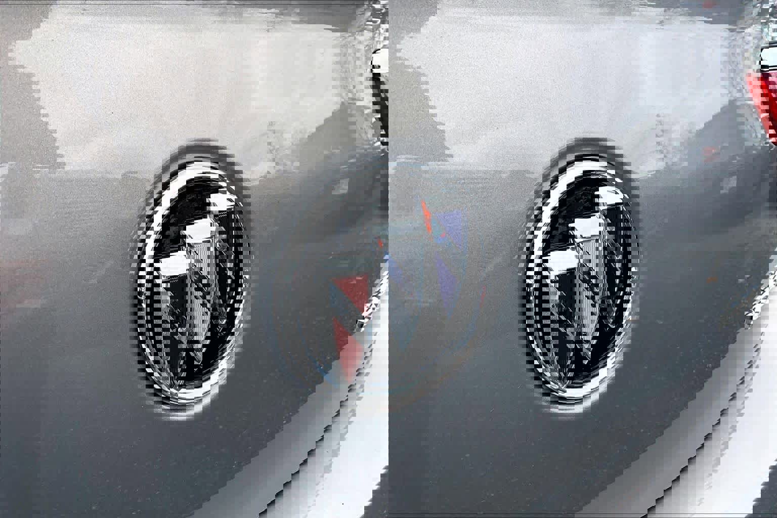 Used 2017 Buick LaCrosse Essence image 28