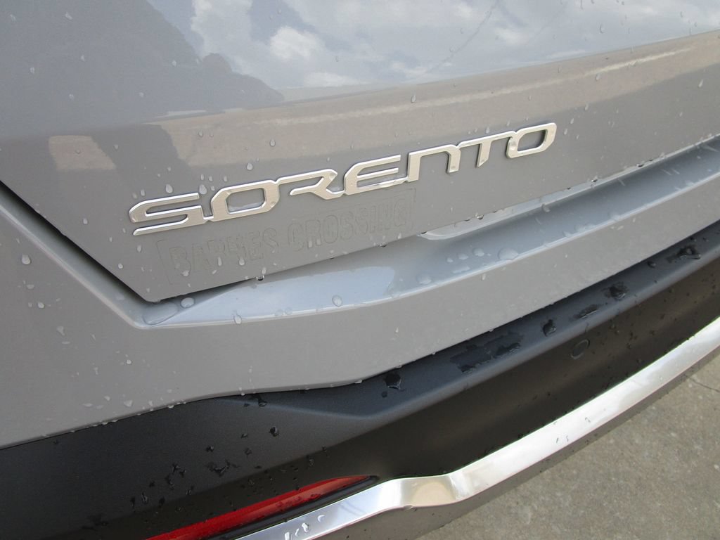 Used 2025 Kia Sorento S w/ Panoramic Sunroof Package FWD image 14