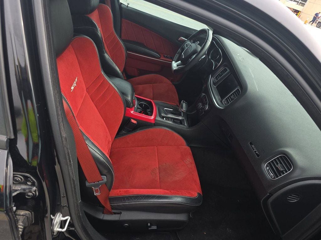 Used 2018 Dodge Charger SRT w/ Harman/Kardon Audio Group RWD image 9