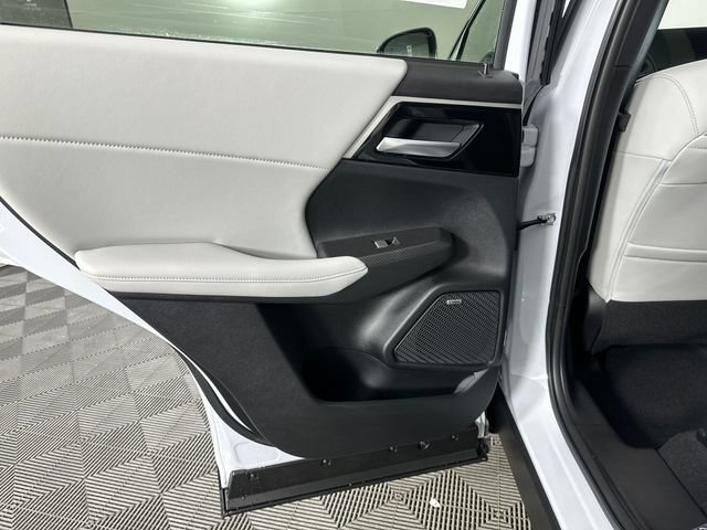 New 2026 Mitsubishi Outlander SE AWD/4WD image 12