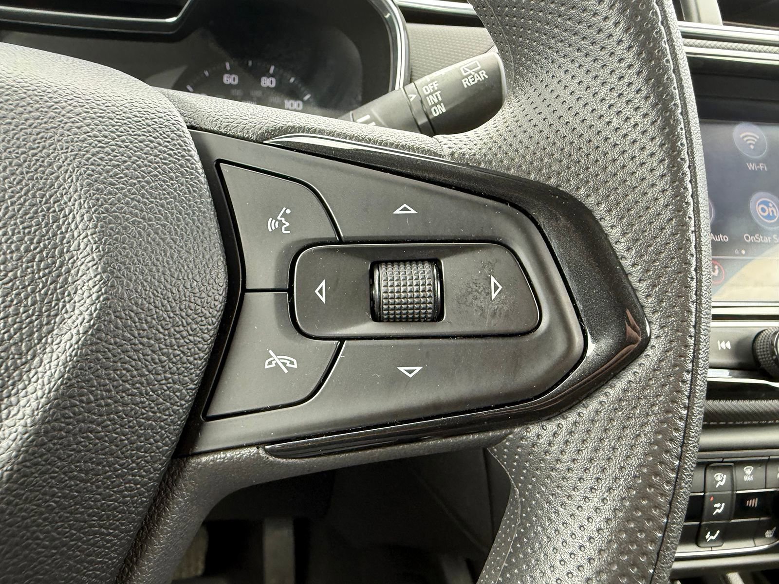 Certified 2021 Chevrolet TrailBlazer LT w/ Convenience Package AWD/4WD image 33