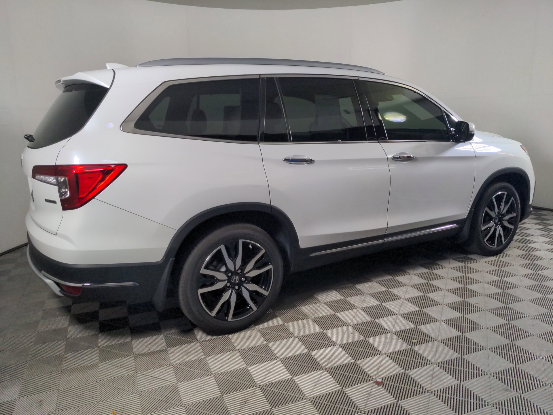 Used 2020 Honda Pilot Touring image 35