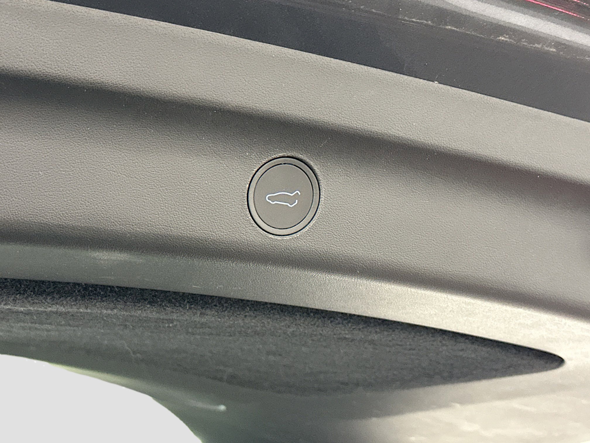 Used 2022 Tesla Model Y Long Range image 32