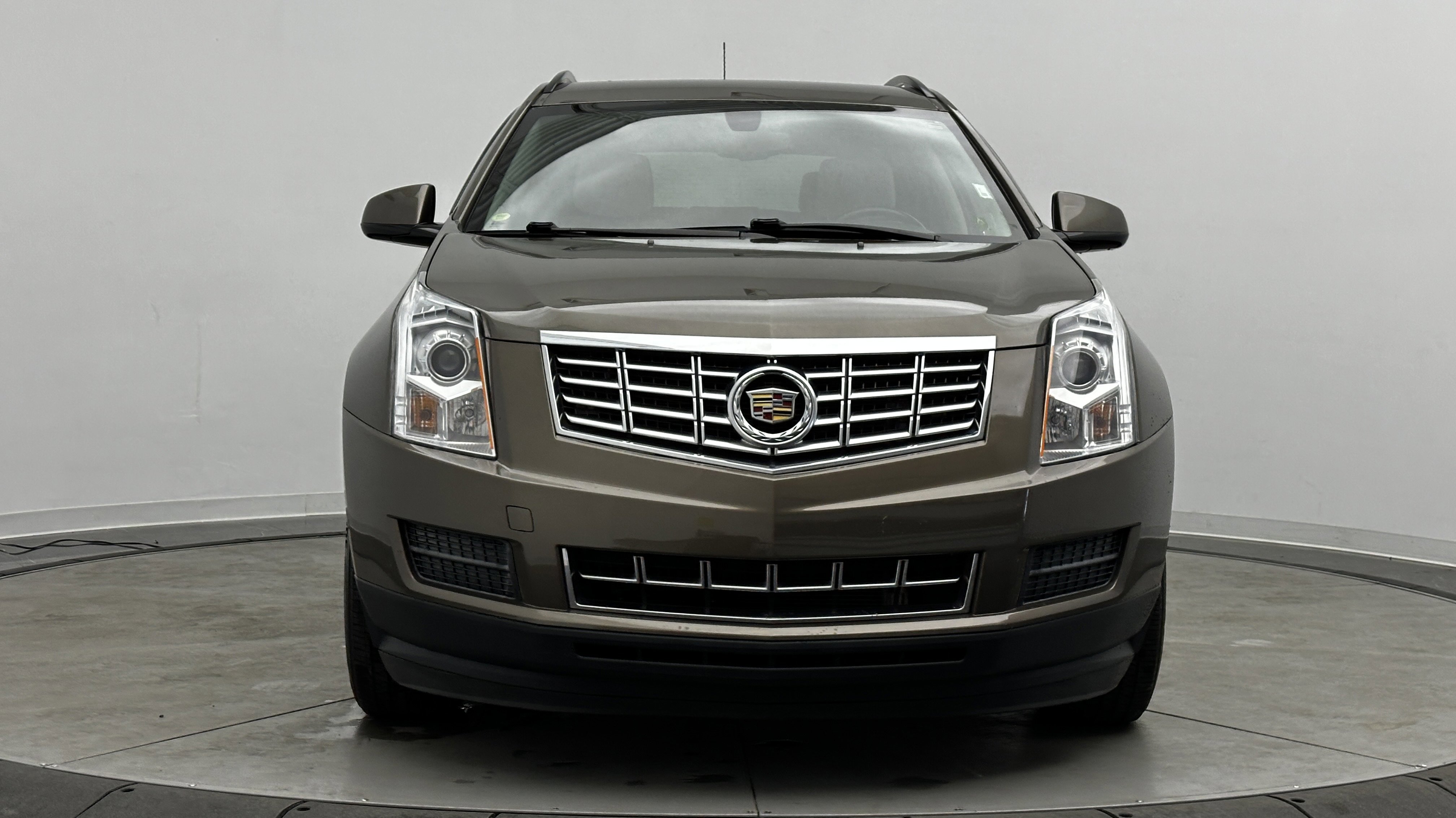 Used 2014 Cadillac SRX FWD image 2