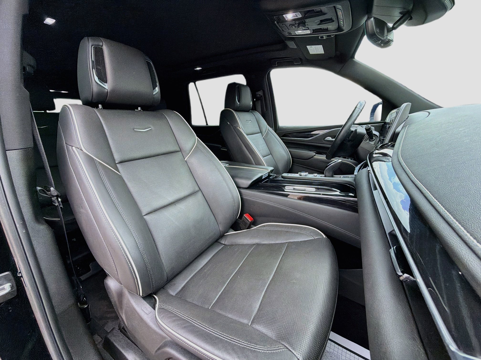 Used 2023 Cadillac Escalade Sport w/ Touring Package RWD image 15