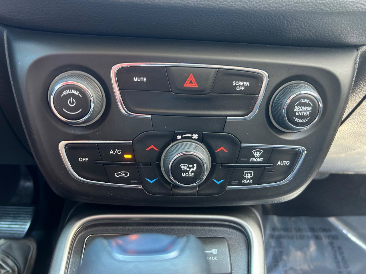 Used 2021 Jeep Compass Sport w/ Cold Weather Group FWD image 19