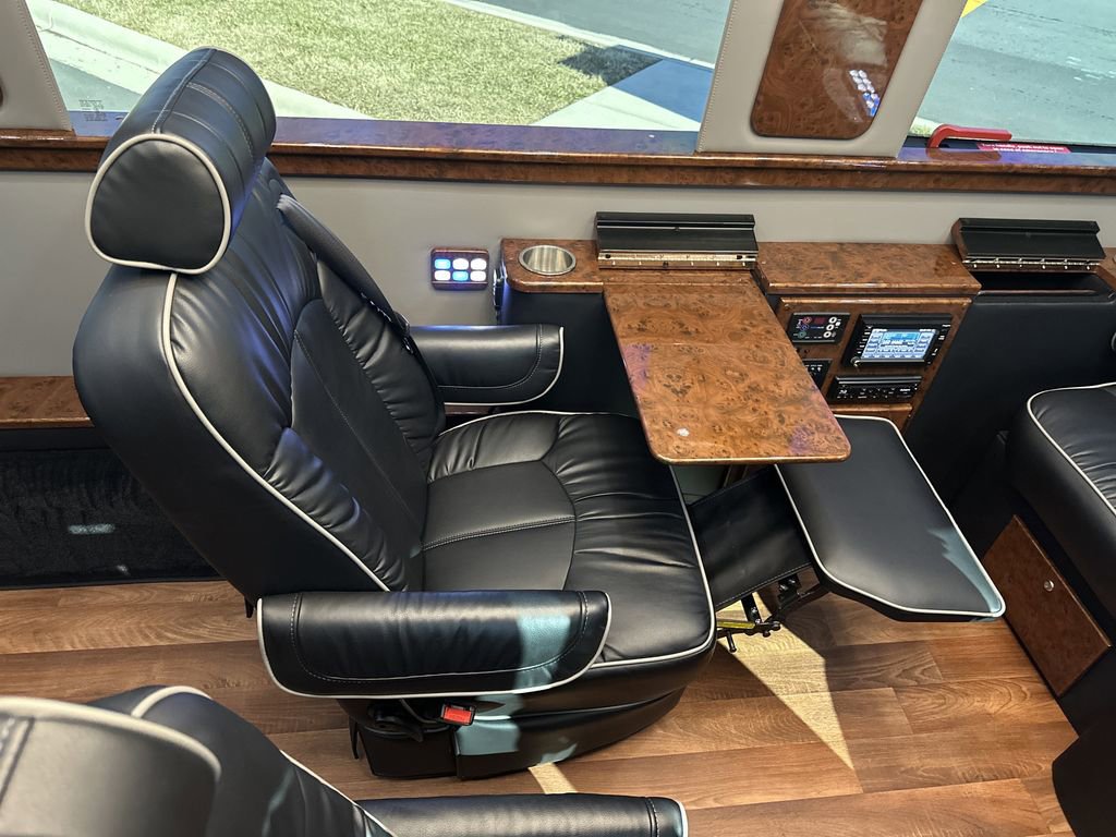 Used 2017 Mercedes-Benz Sprinter 2500 image 19