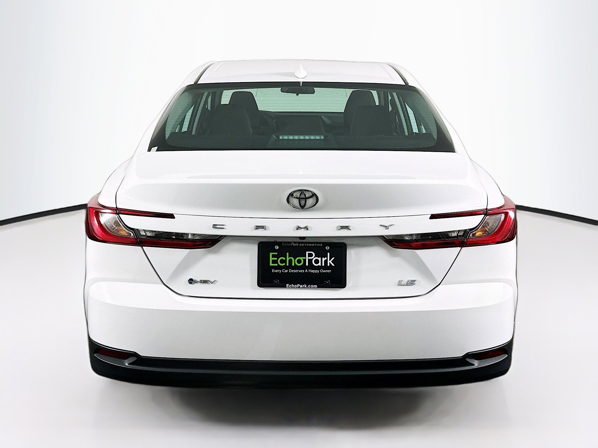 Used 2025 Toyota Camry LE image 7