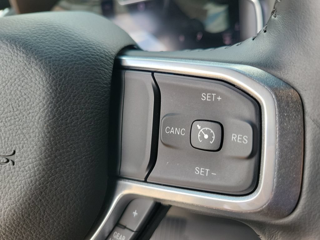 Used 2023 RAM 1500 Laramie AWD/4WD image 21