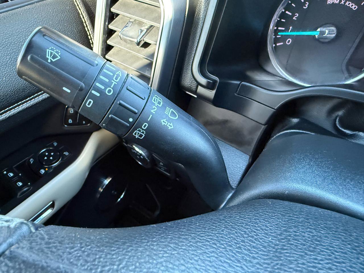 Used 2019 Ford Expedition Platinum image 30