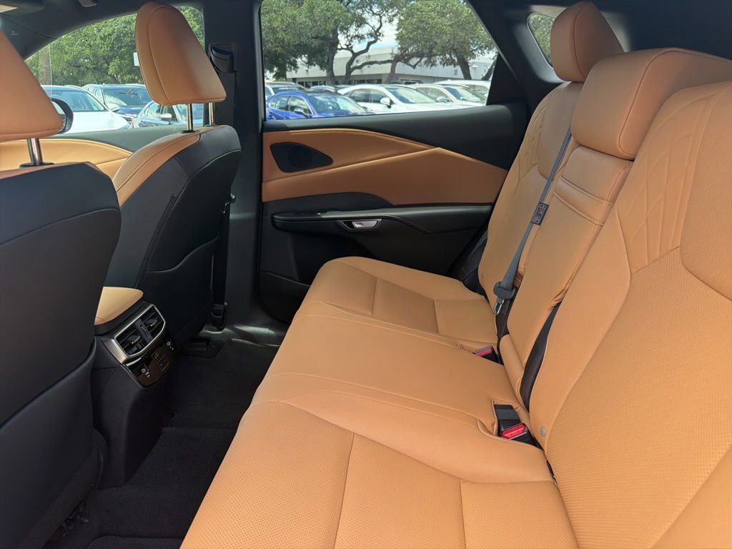Used 2024 Lexus RX 350 Premium w/ Accessory Package (K3) FWD image 10