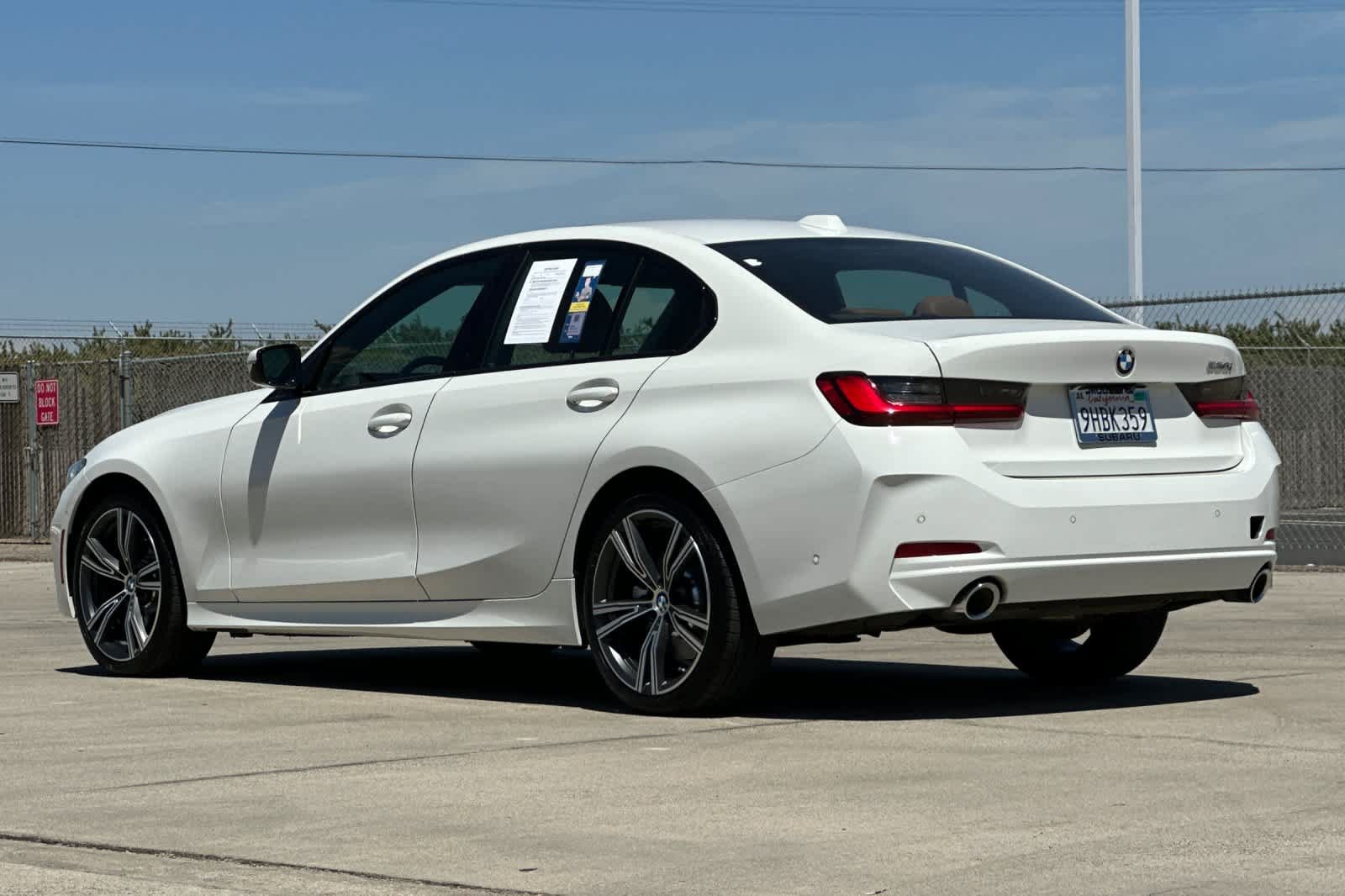 Used 2023 BMW 330i Sedan w/ Parking Assistance Package RWD image 5