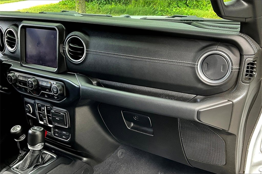 Used 2023 Jeep Wrangler Unlimited Sahara image 13