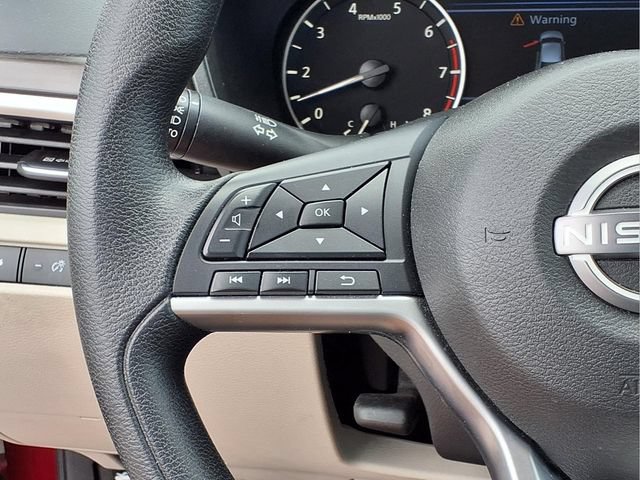 Used 2025 Nissan Altima 2.5 SV FWD image 15