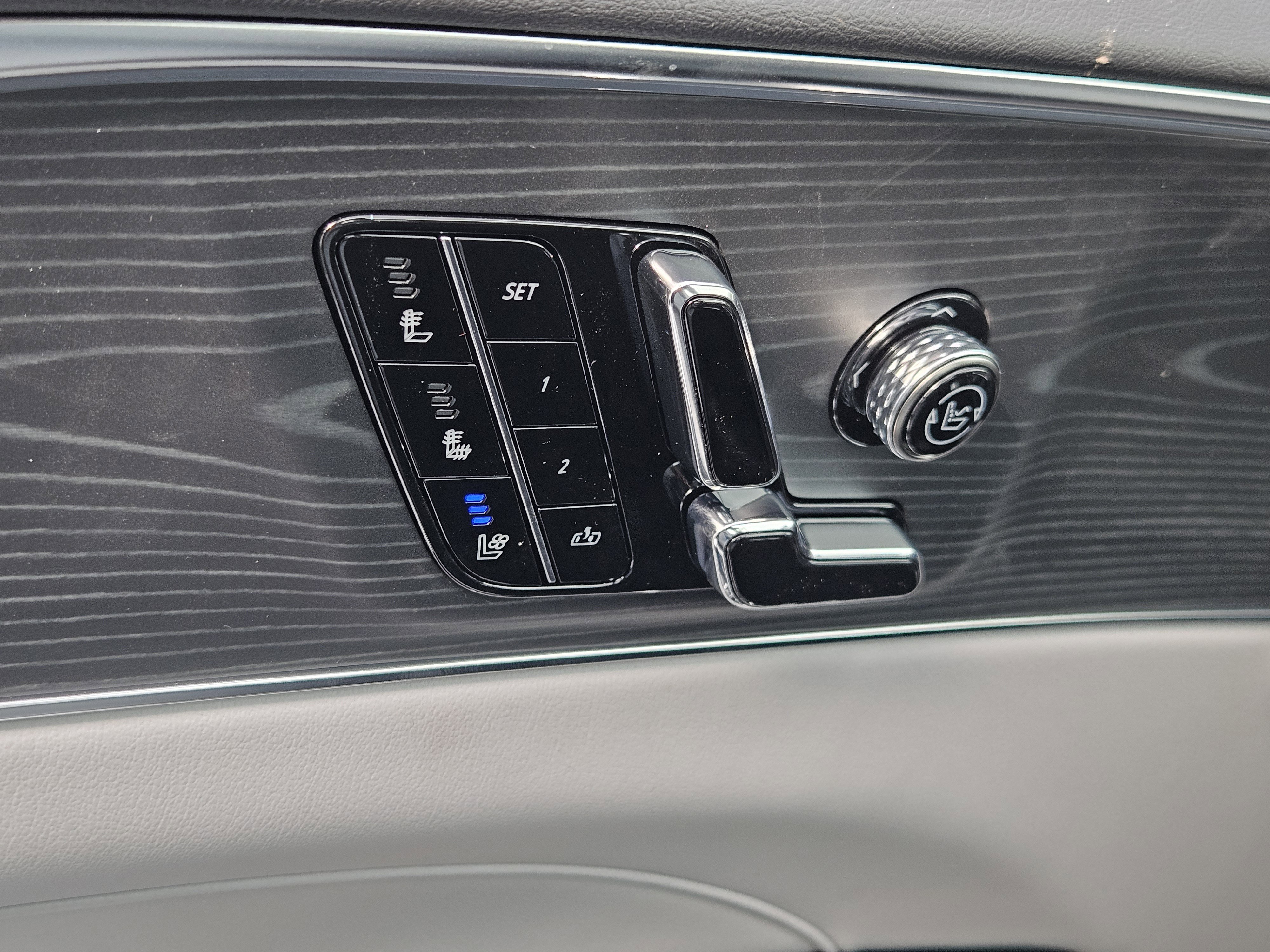 New 2025 Cadillac Lyriq Sport image 22