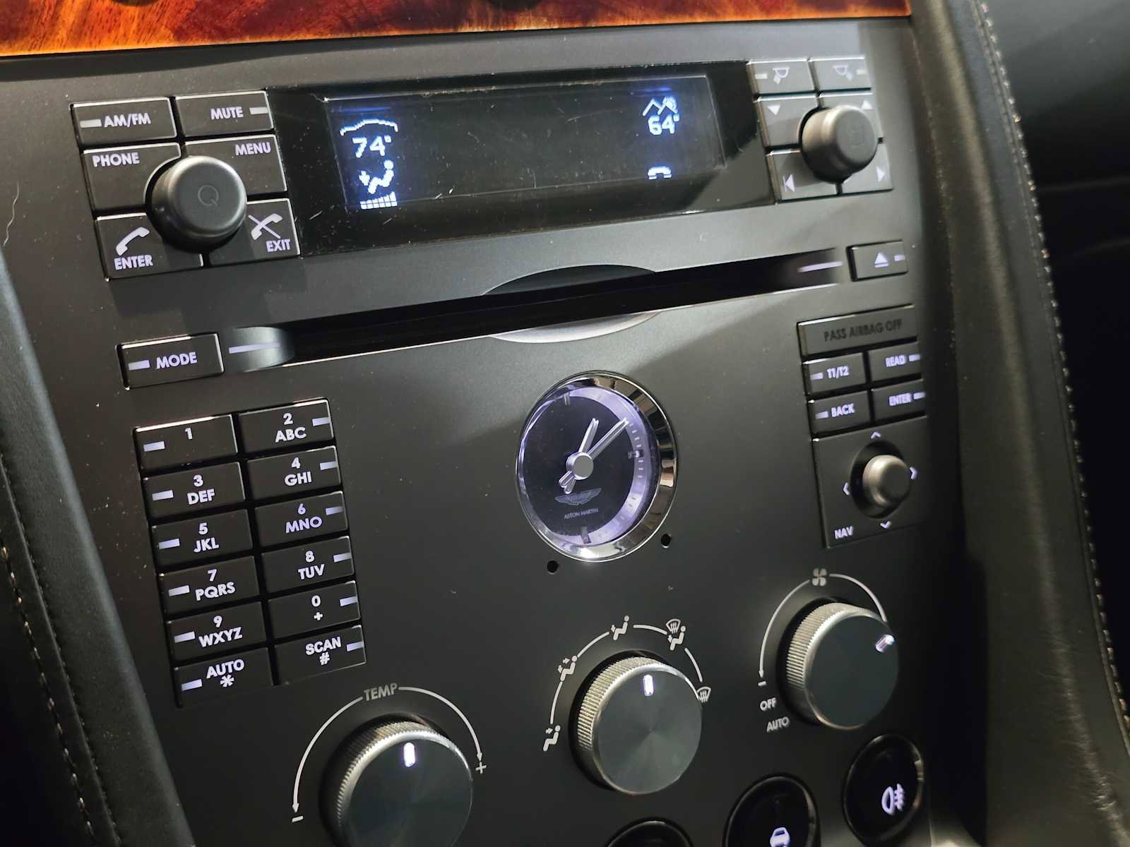 Used 2008 Aston Martin DB9 Volante image 25