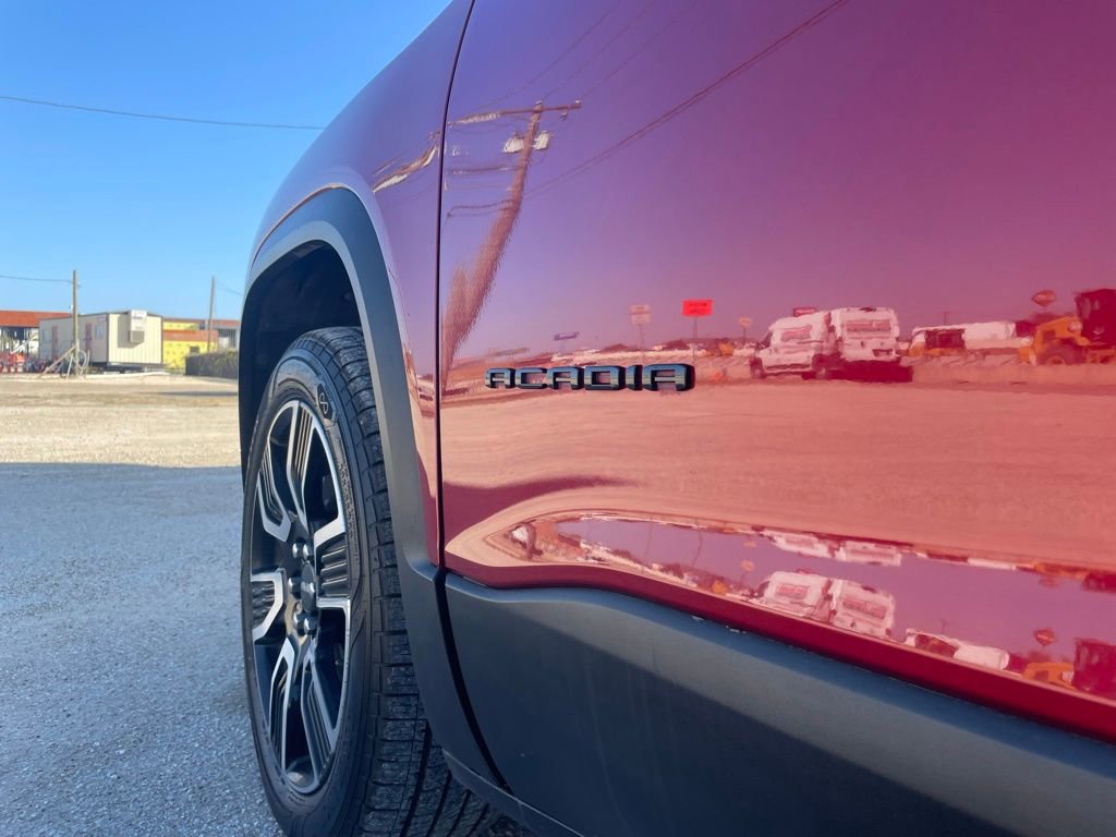 Used 2021 GMC Acadia SLE w/ Driver Convenience Package image 13