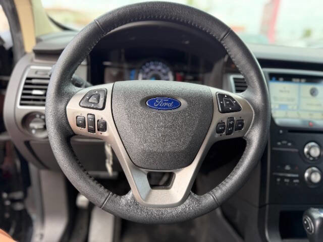 Used 2018 Ford Flex SEL FWD image 11