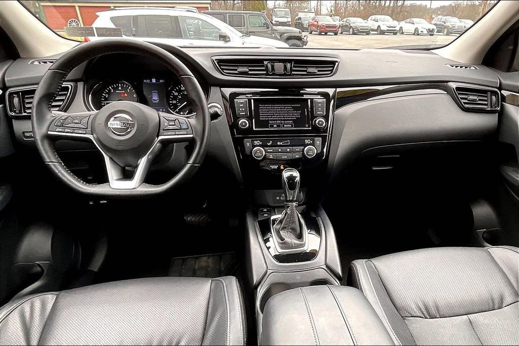 Used 2022 Nissan Rogue Sport SL image 14