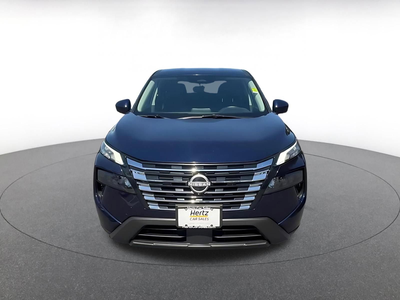 Used 2025 Nissan Rogue SV image 4